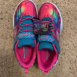 NWT Skechers Lights Girls Tennis Shoes Size 3